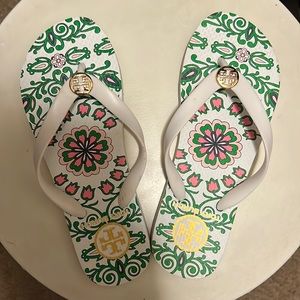 Tori Burch white flip flops size 6